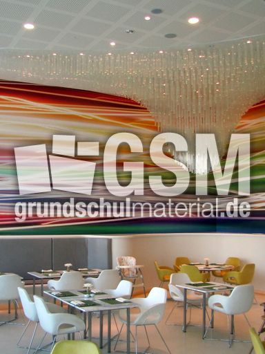 056 Deckenleuchte im Yas Hotel.JPG